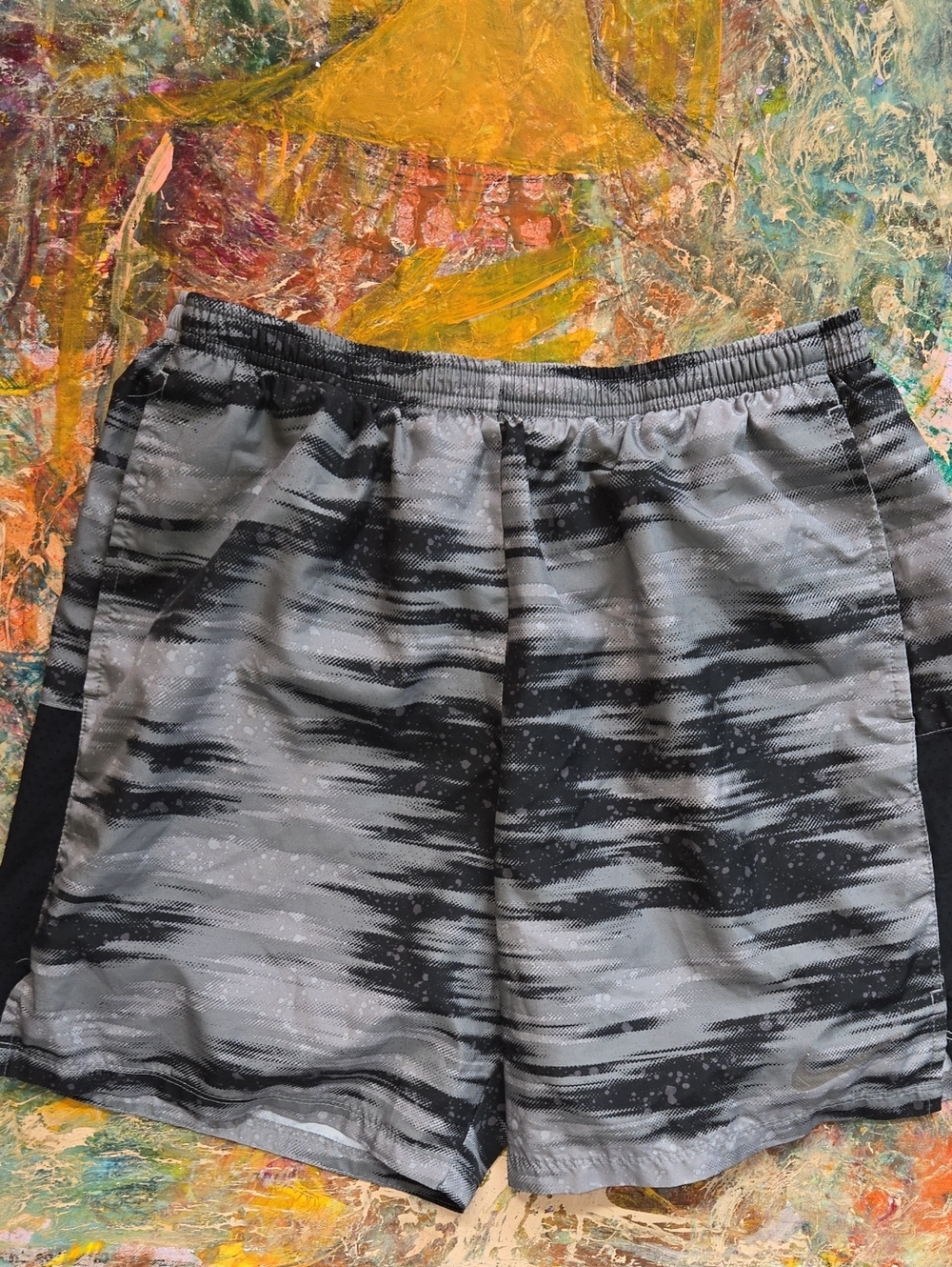 Nike Men's Black and Gray Athletic Shorts